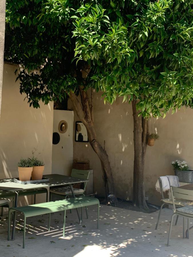 La Maison De Cerise Fourques  Exterior foto